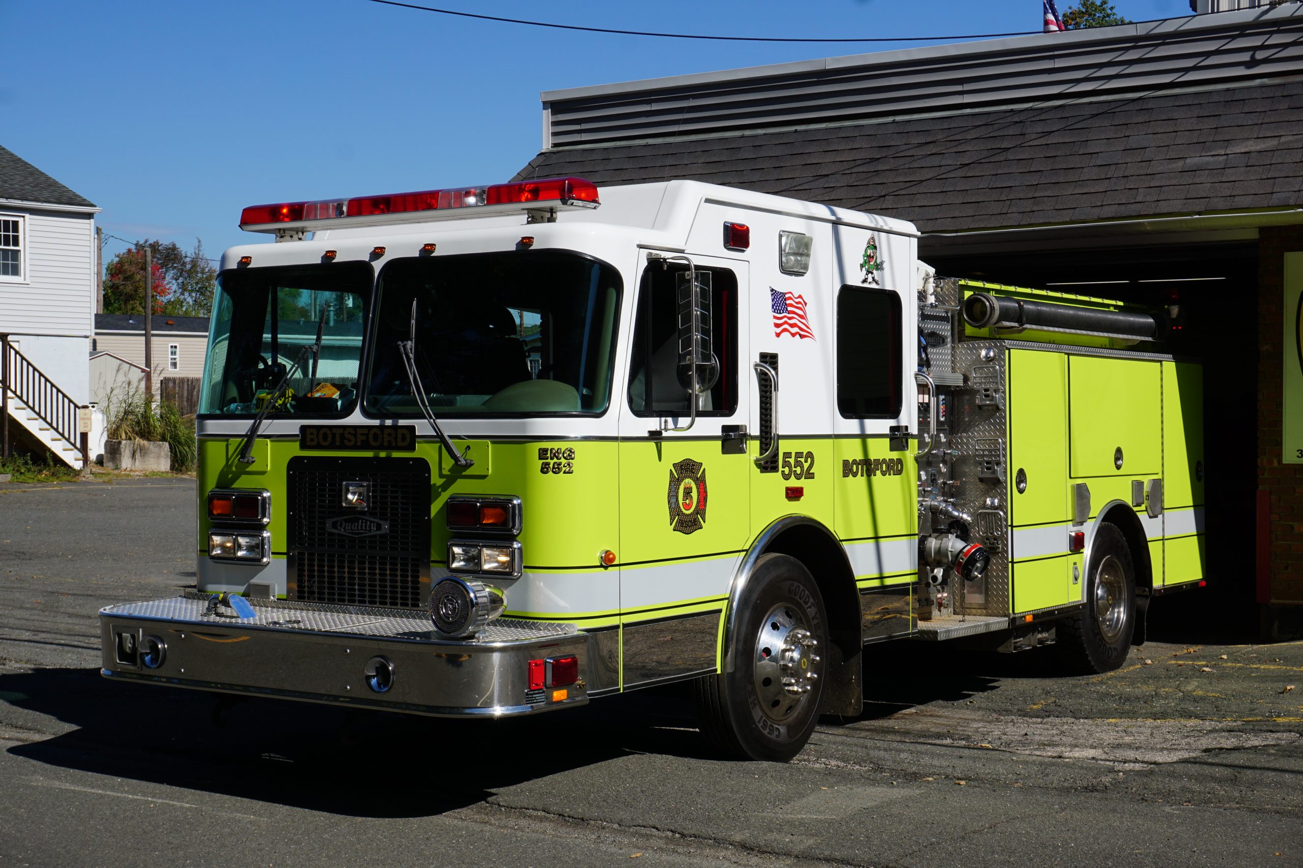 Engine 552